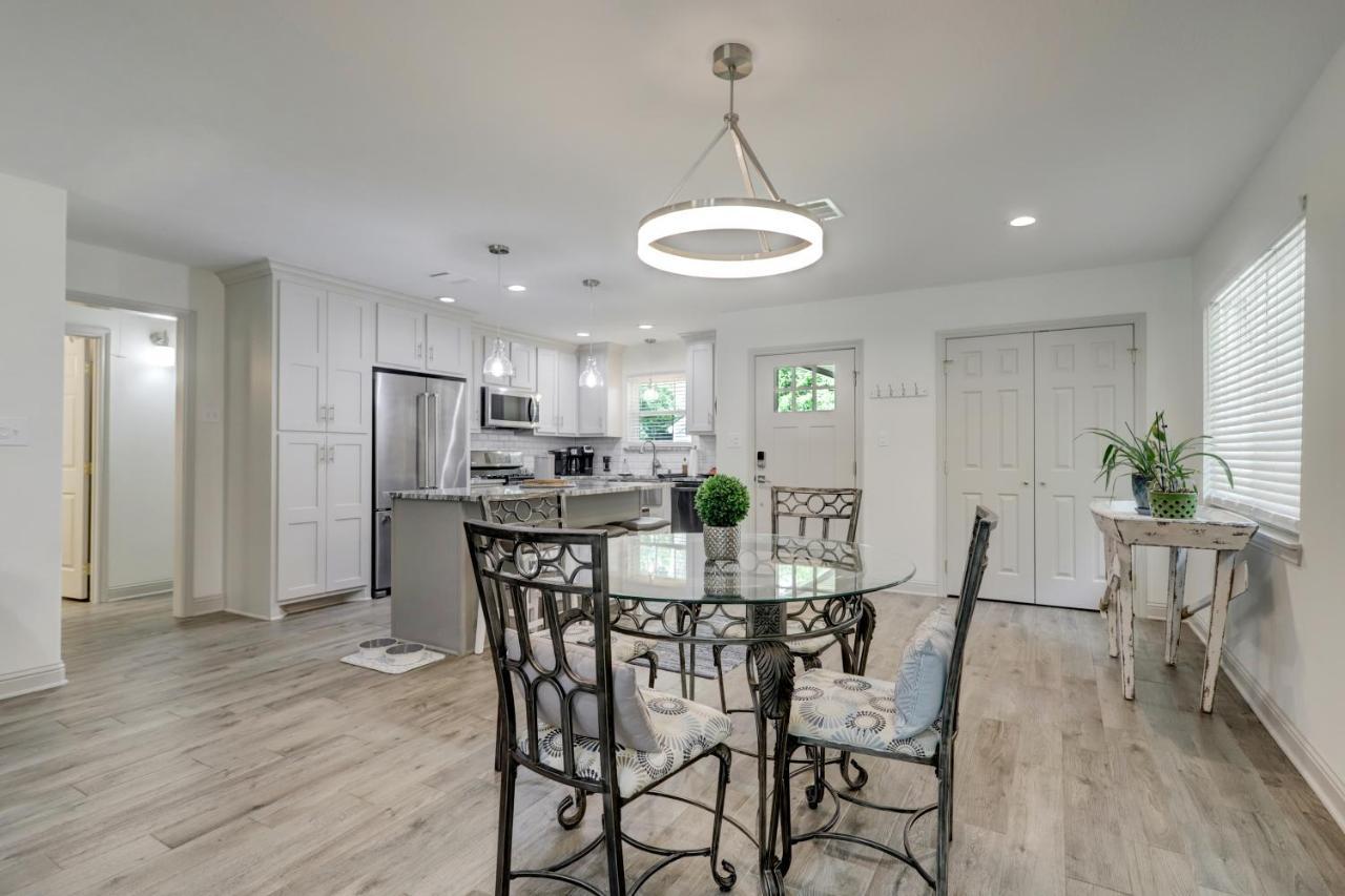 Kingwood Cottage - 10 Mins From Iah - Lake Front ハンブル エクステリア 写真